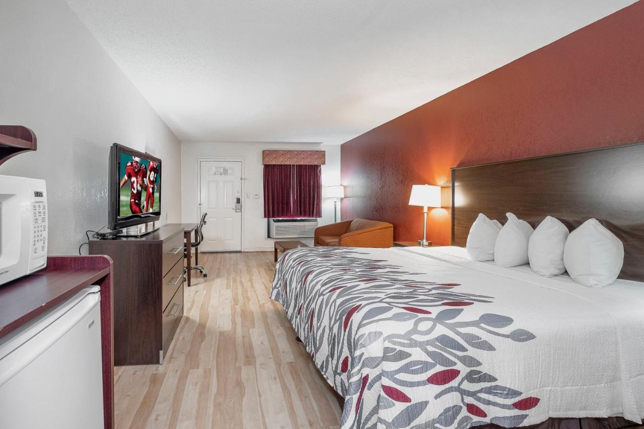 Red Roof Inn & Suites Rome Bagian luar foto
