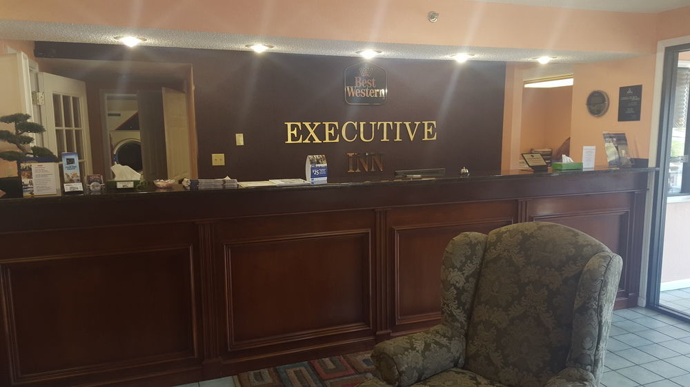 Red Roof Inn & Suites Rome Bagian luar foto