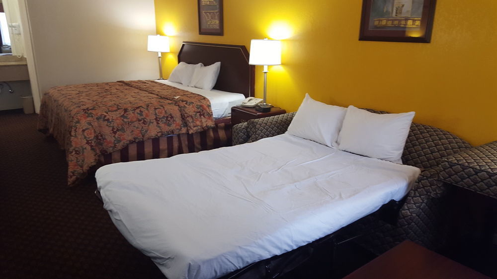 Red Roof Inn & Suites Rome Bagian luar foto