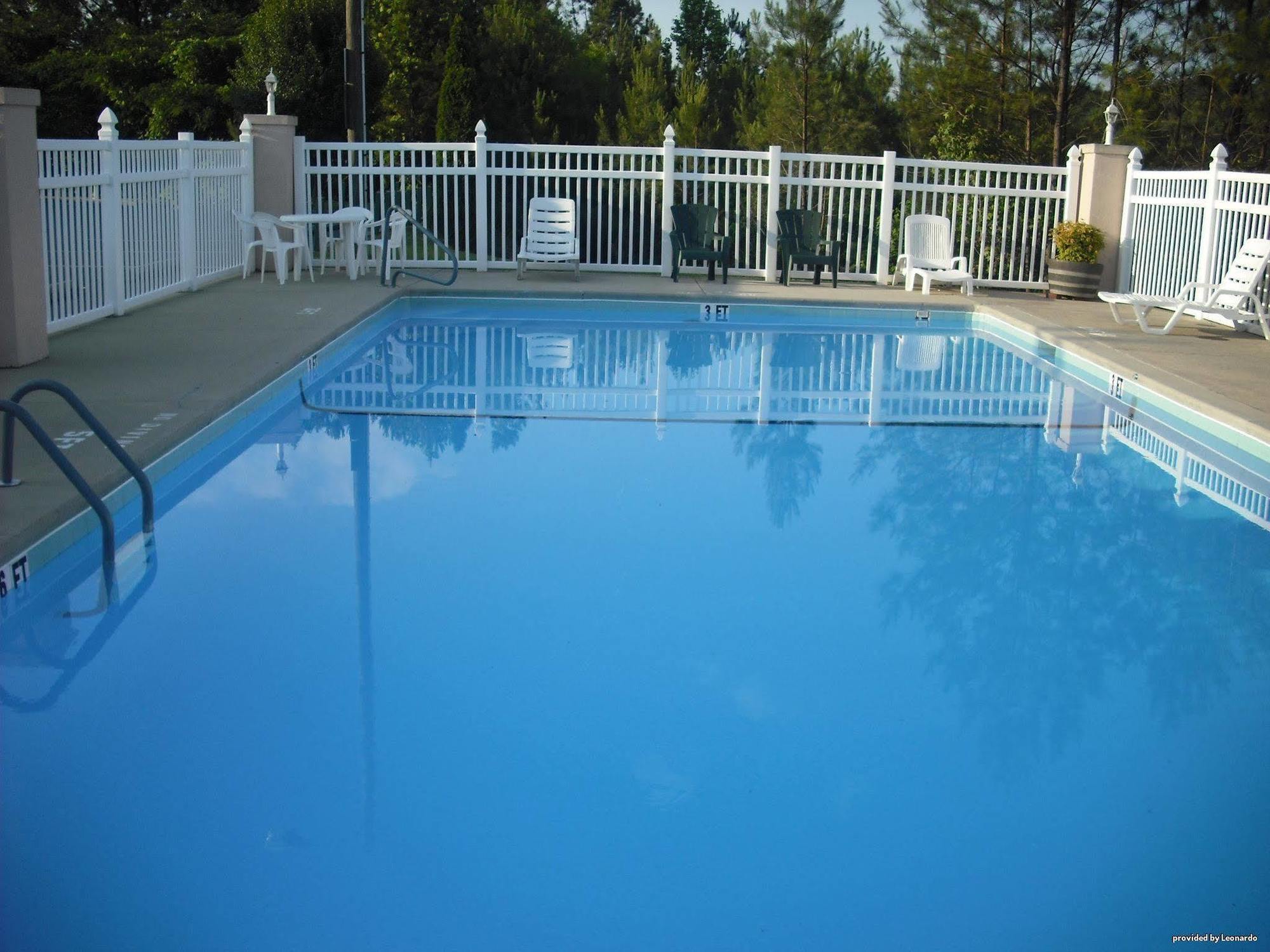 Red Roof Inn & Suites Rome Bagian luar foto