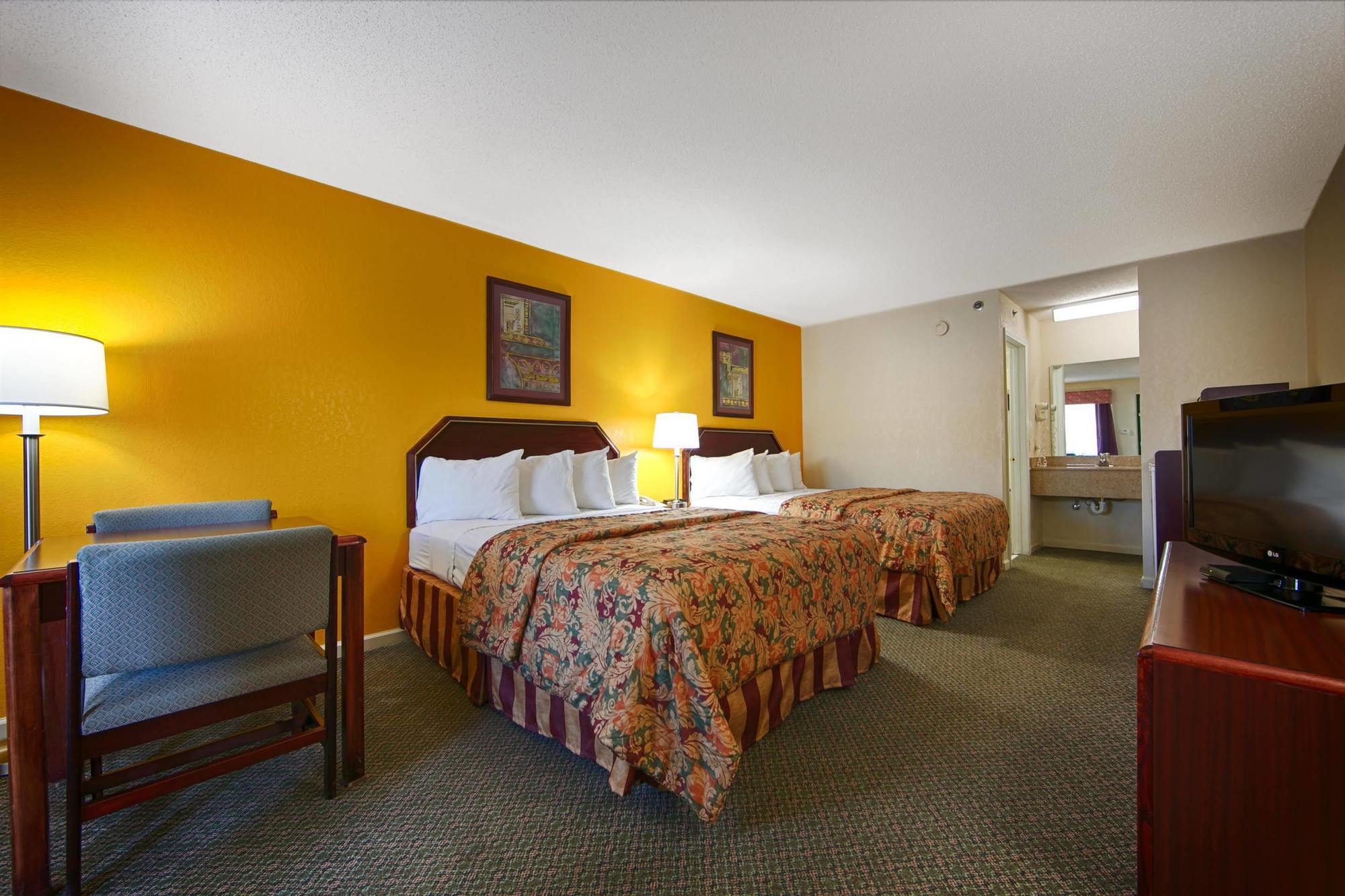 Red Roof Inn & Suites Rome Bagian luar foto