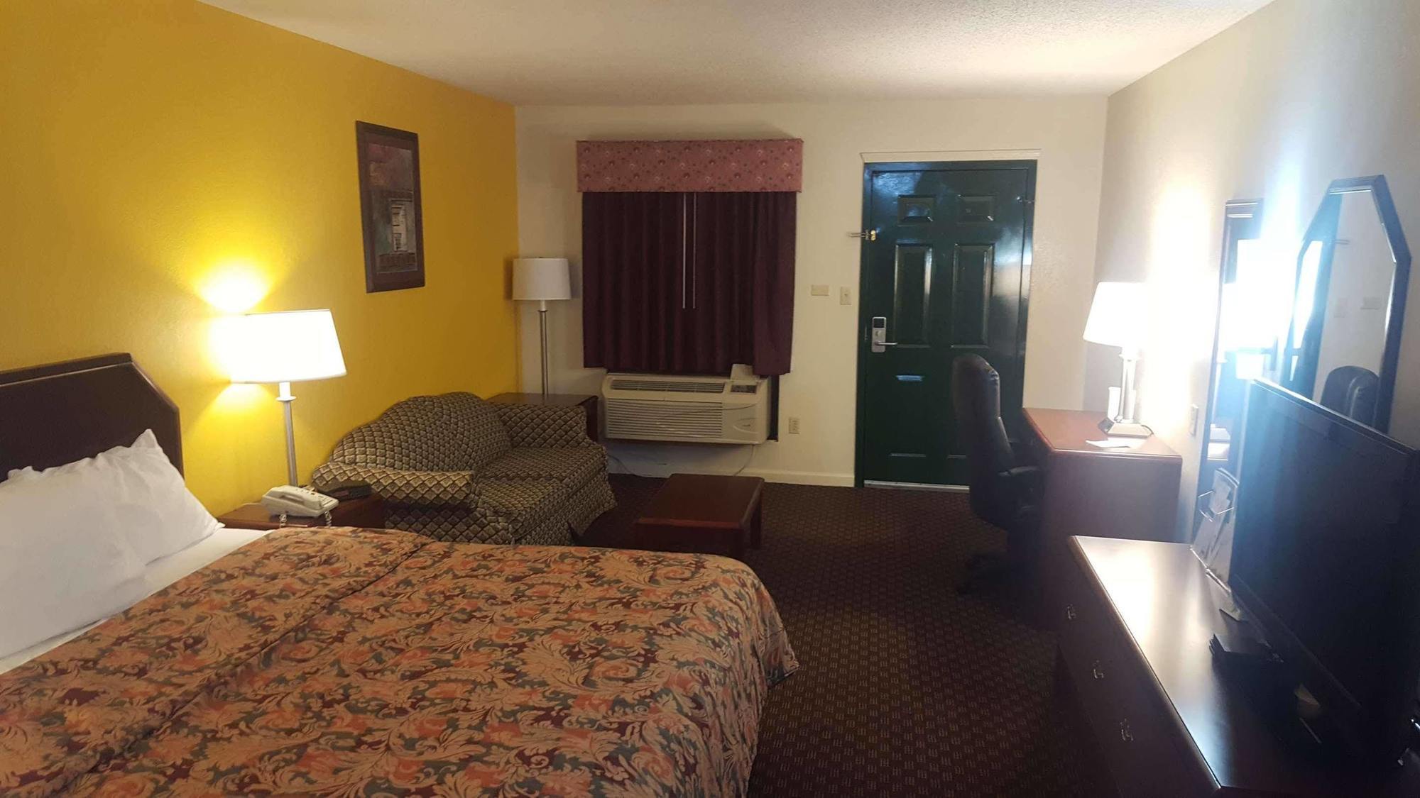 Red Roof Inn & Suites Rome Bagian luar foto