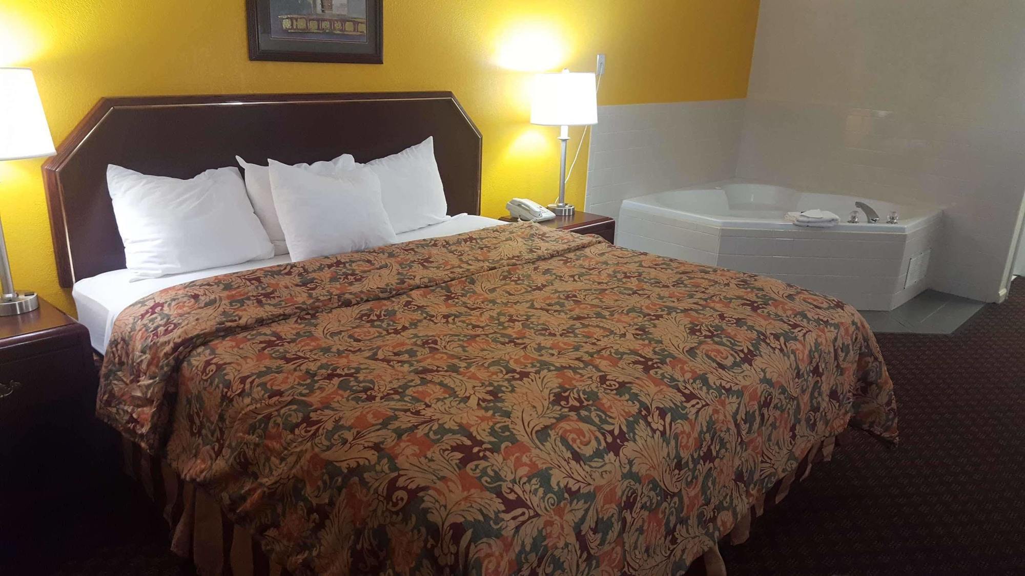 Red Roof Inn & Suites Rome Bagian luar foto